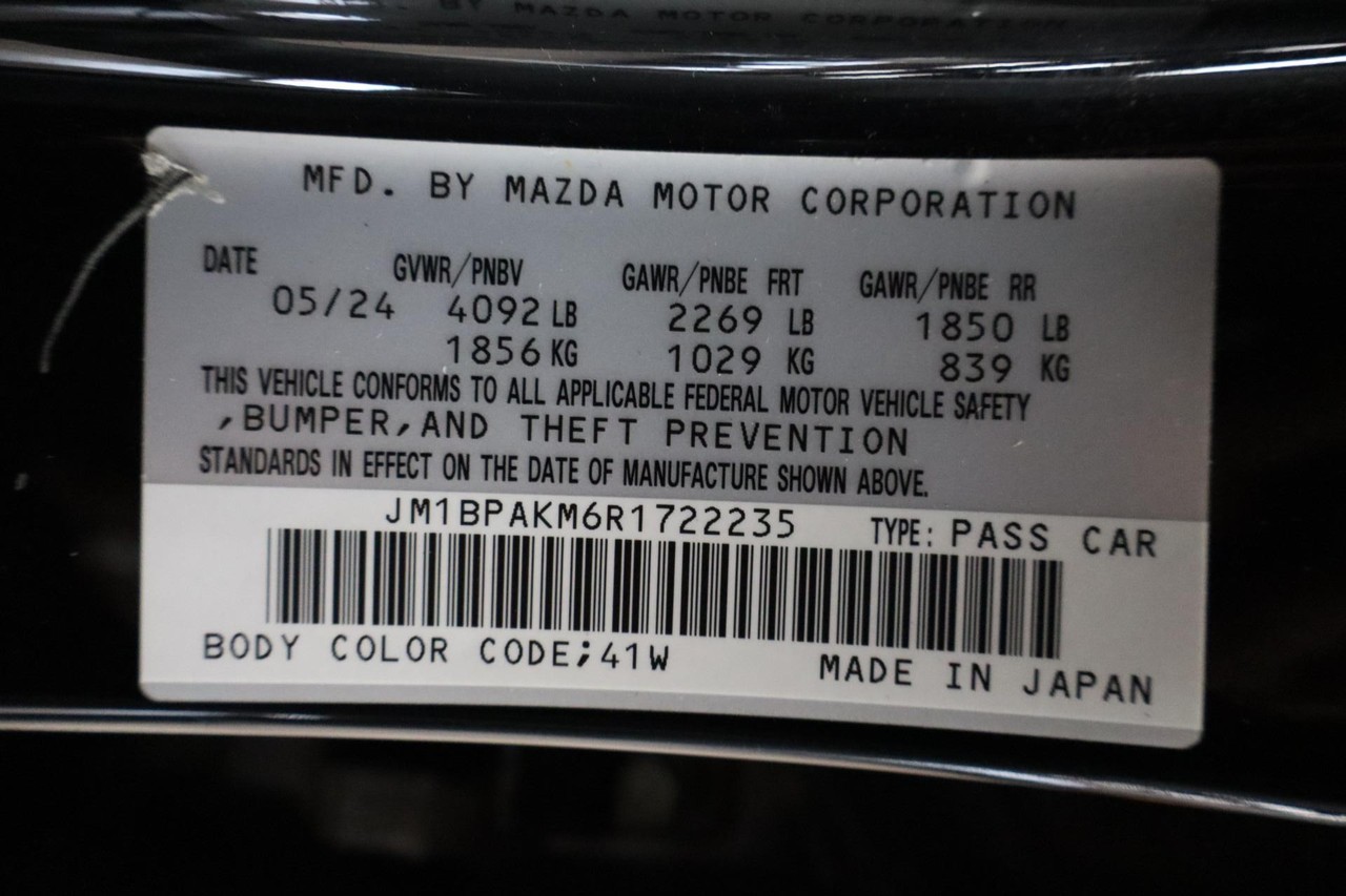 Mazda Mazda3 Hatchback Vehicle Full-screen Gallery Image 27