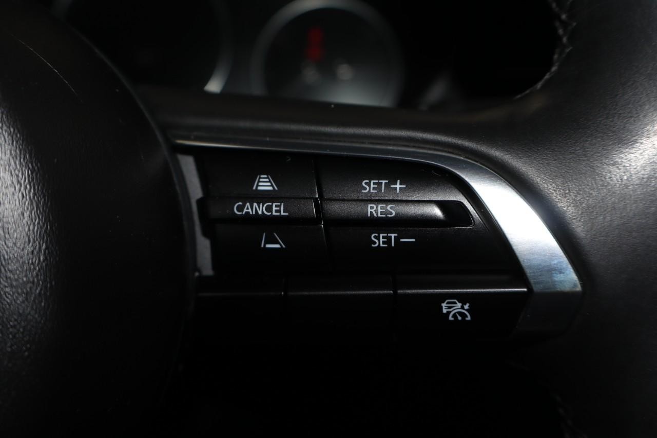 Mazda Mazda3 Sedan Vehicle Full-screen Gallery Image 15