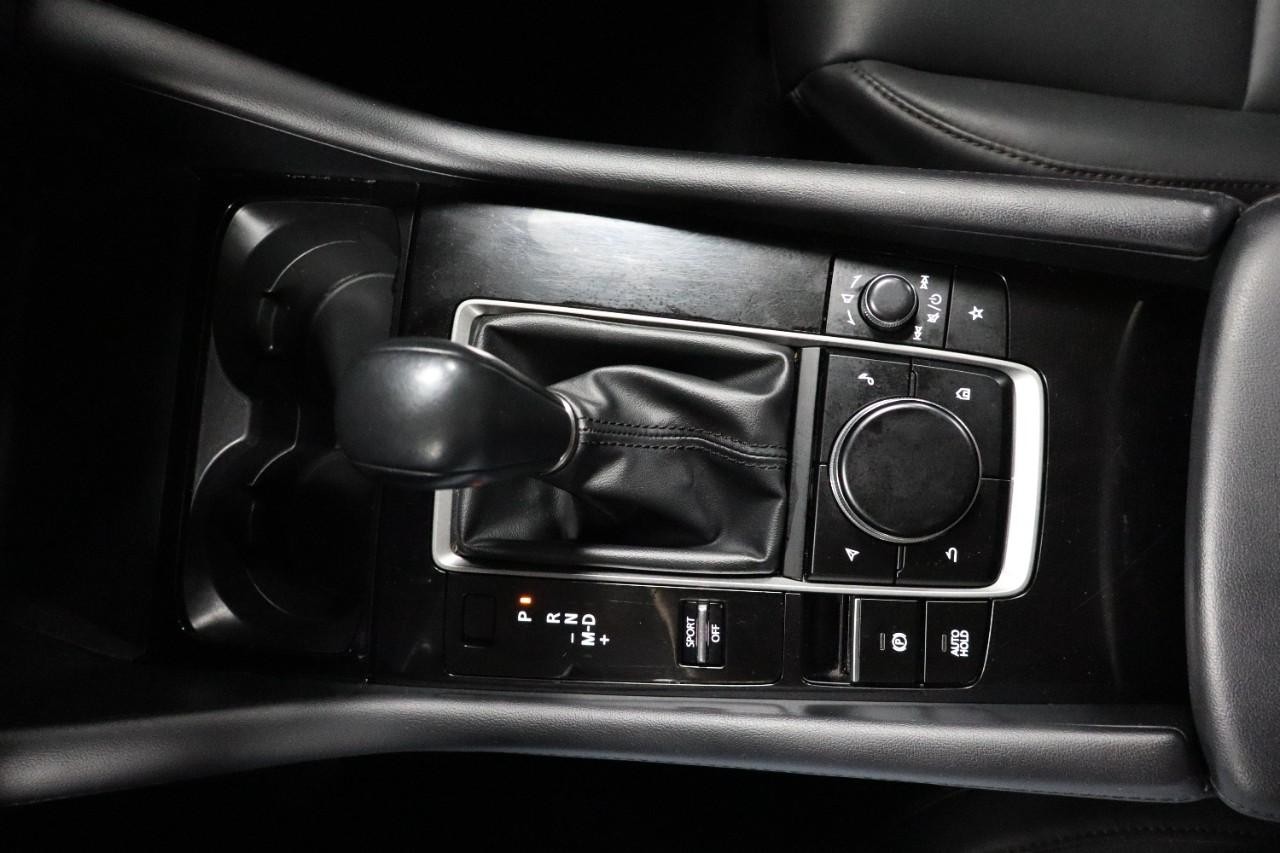 Mazda Mazda3 Sedan Vehicle Full-screen Gallery Image 19