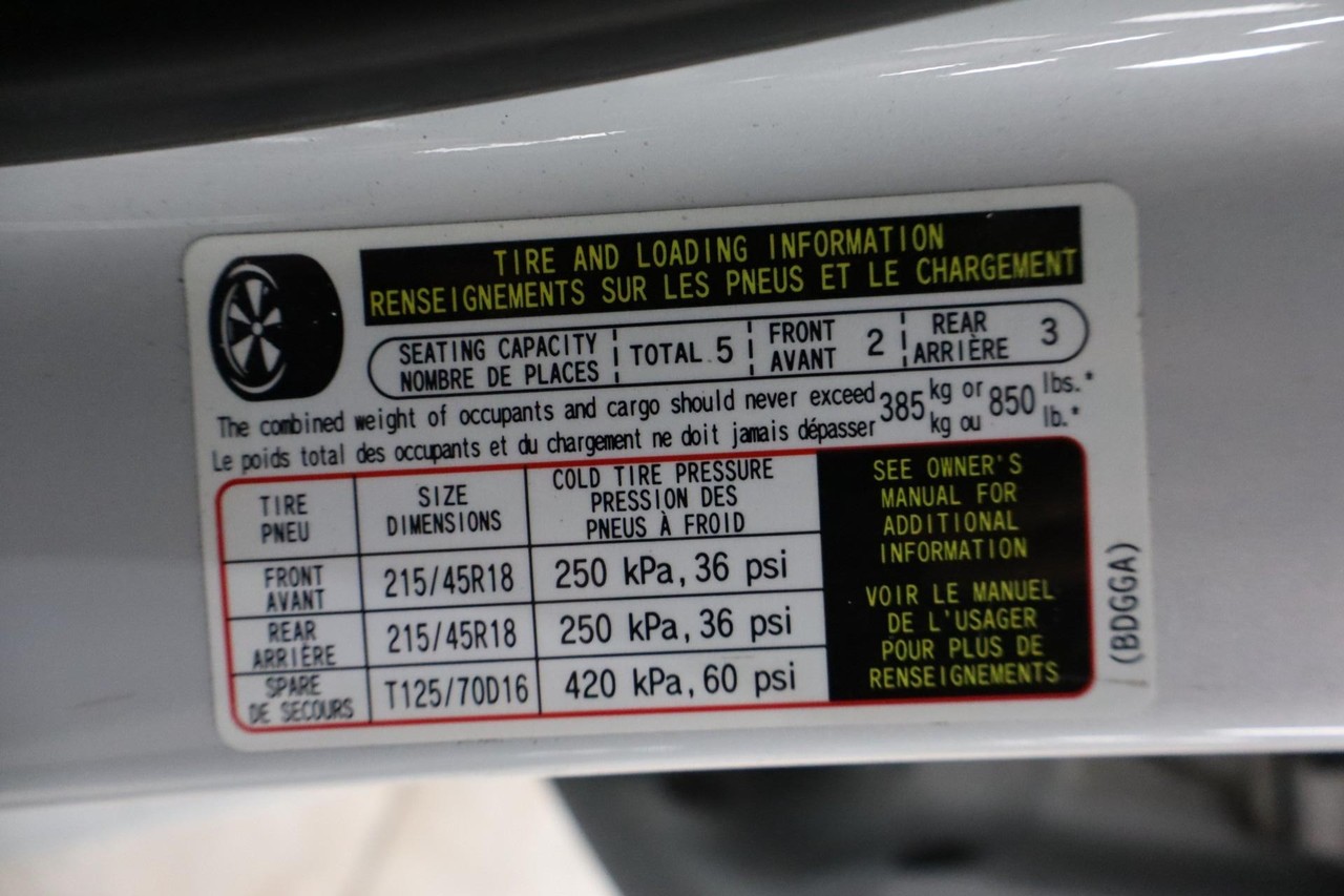Mazda Mazda3 Sedan Vehicle Full-screen Gallery Image 25