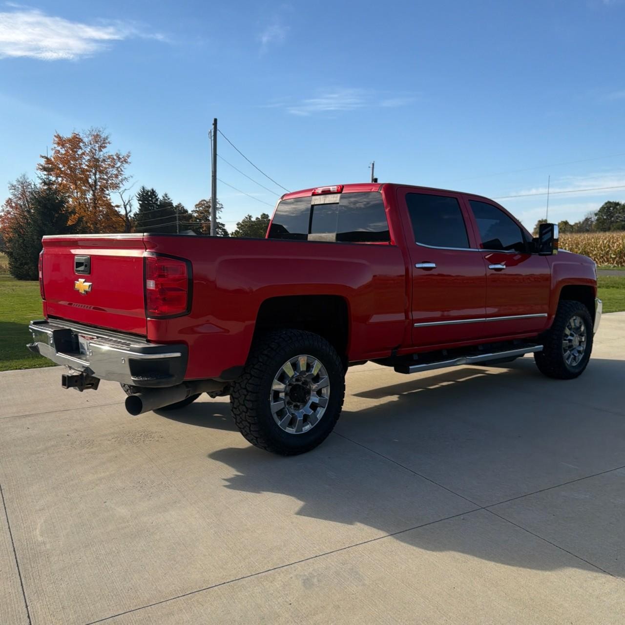 Chevrolet Silverado 2500HD Vehicle Full-screen Gallery Image 4
