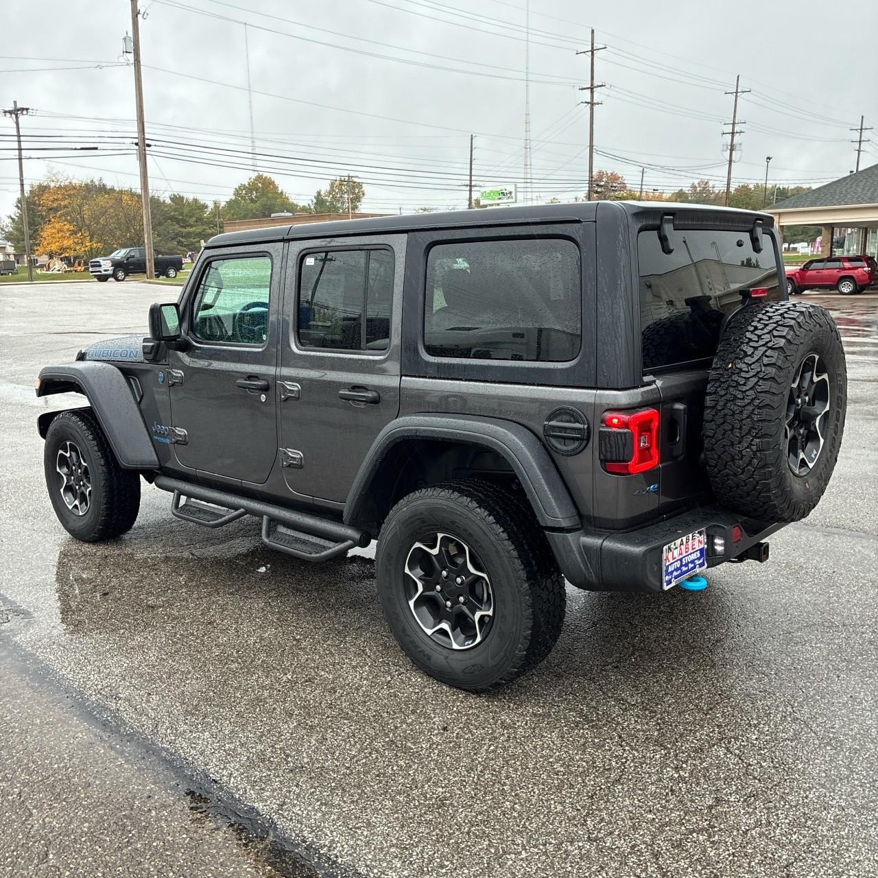 Jeep Wrangler 4xe Vehicle Full-screen Gallery Image 3