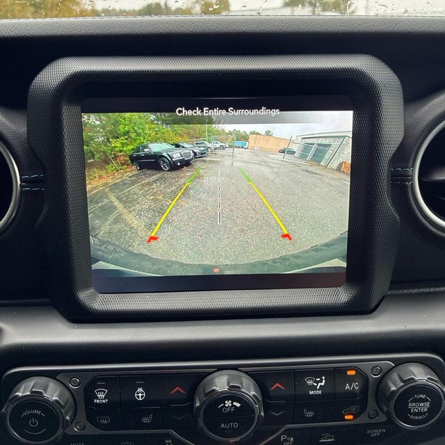 Jeep Wrangler 4xe Vehicle Full-screen Gallery Image 15