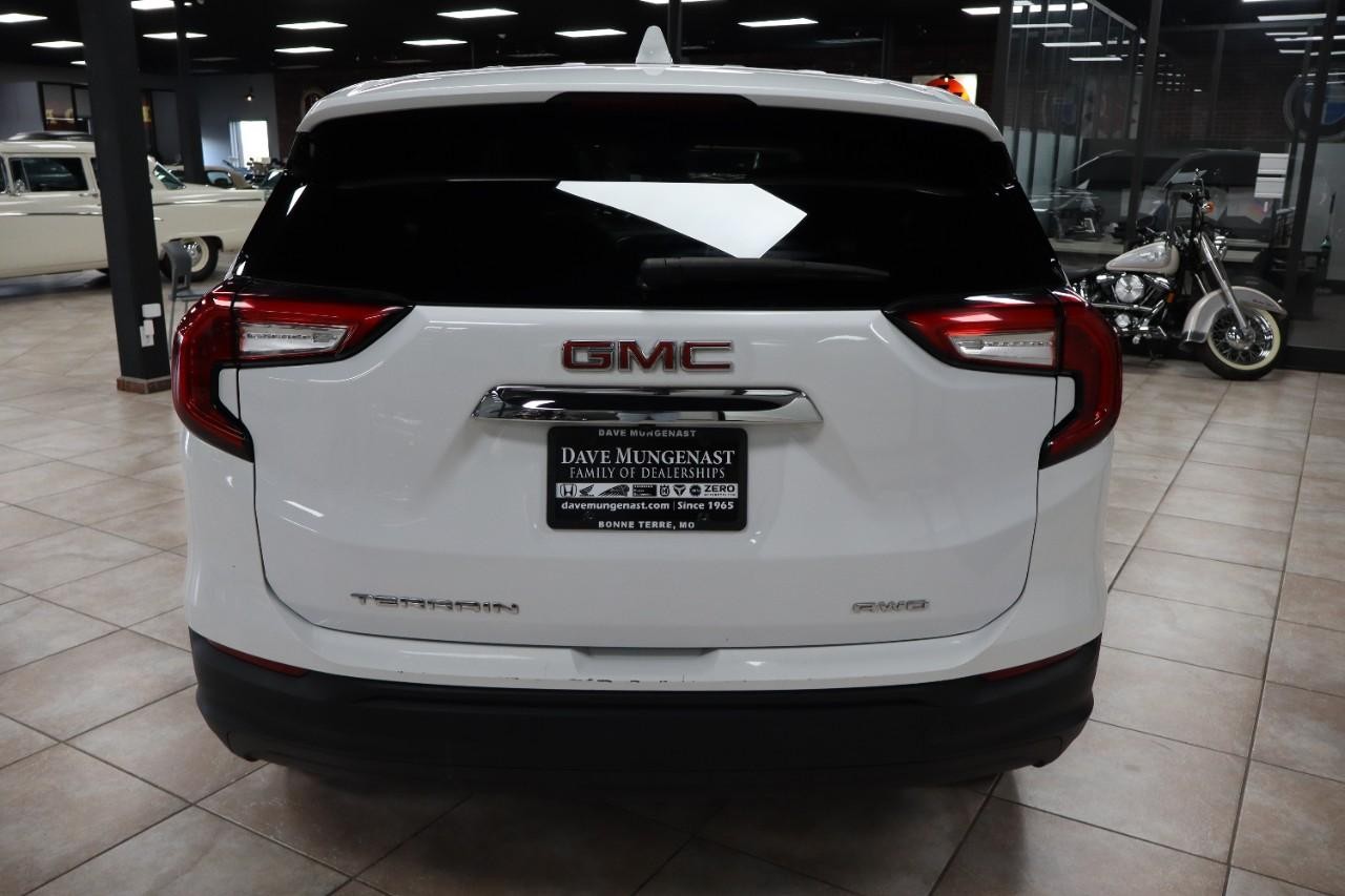 GMC Terrain Vehicle Full-screen Gallery Image 5