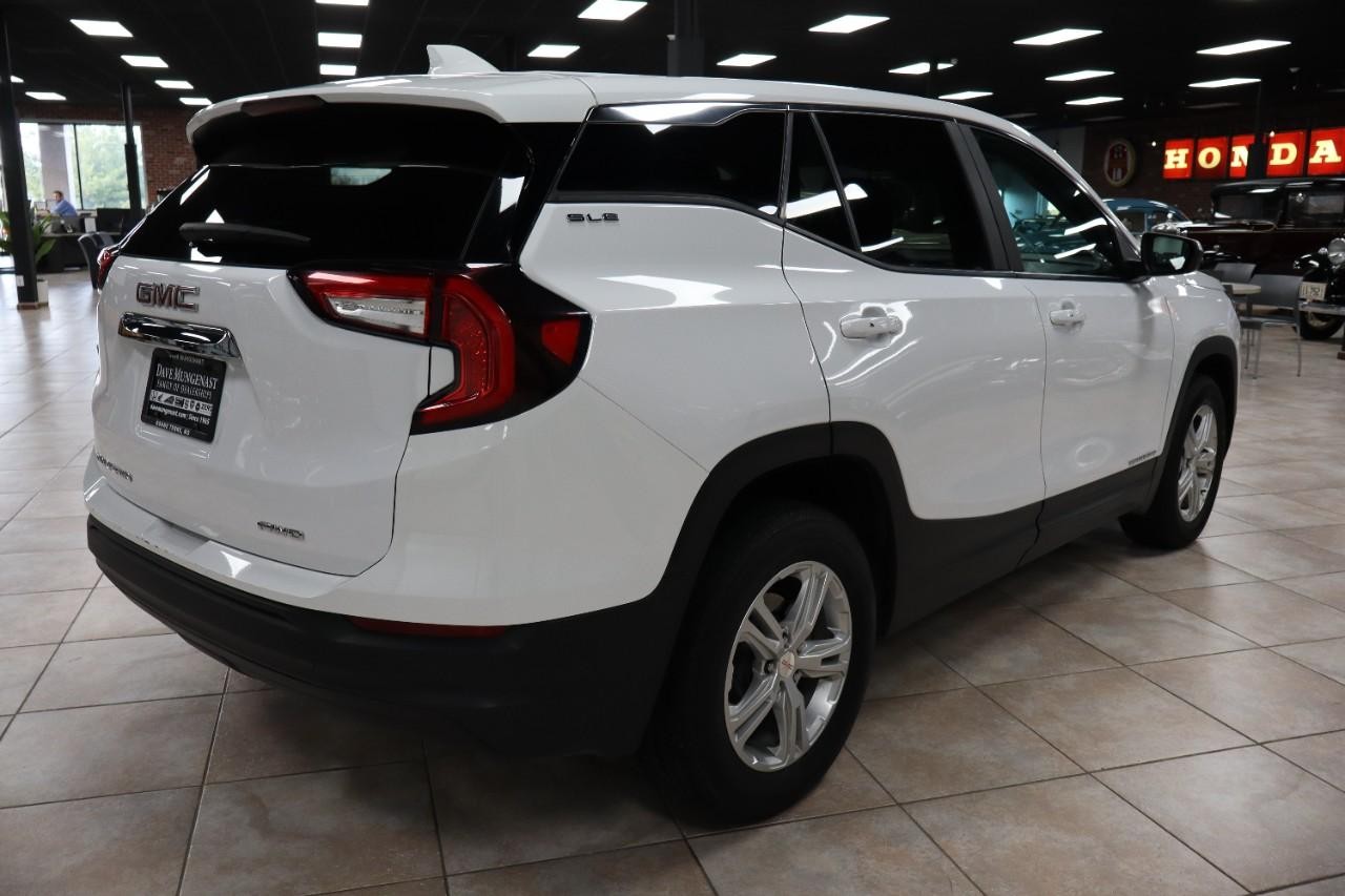 GMC Terrain Vehicle Full-screen Gallery Image 6