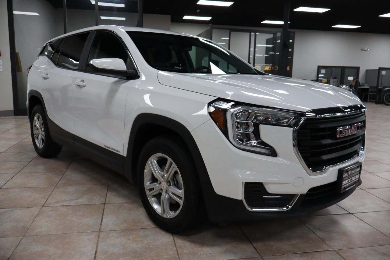 GMC Terrain Vehicle Full-screen Gallery Image 8