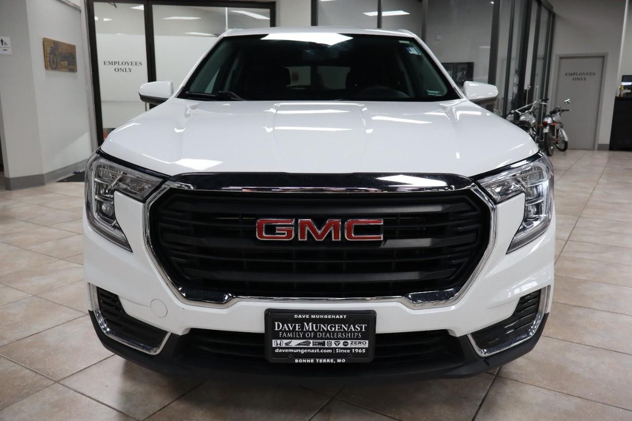 GMC Terrain Vehicle Full-screen Gallery Image 9