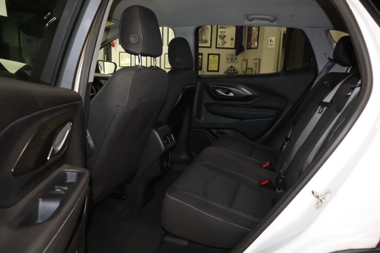GMC Terrain Vehicle Full-screen Gallery Image 21