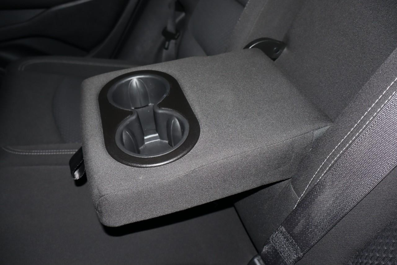 GMC Terrain Vehicle Full-screen Gallery Image 23