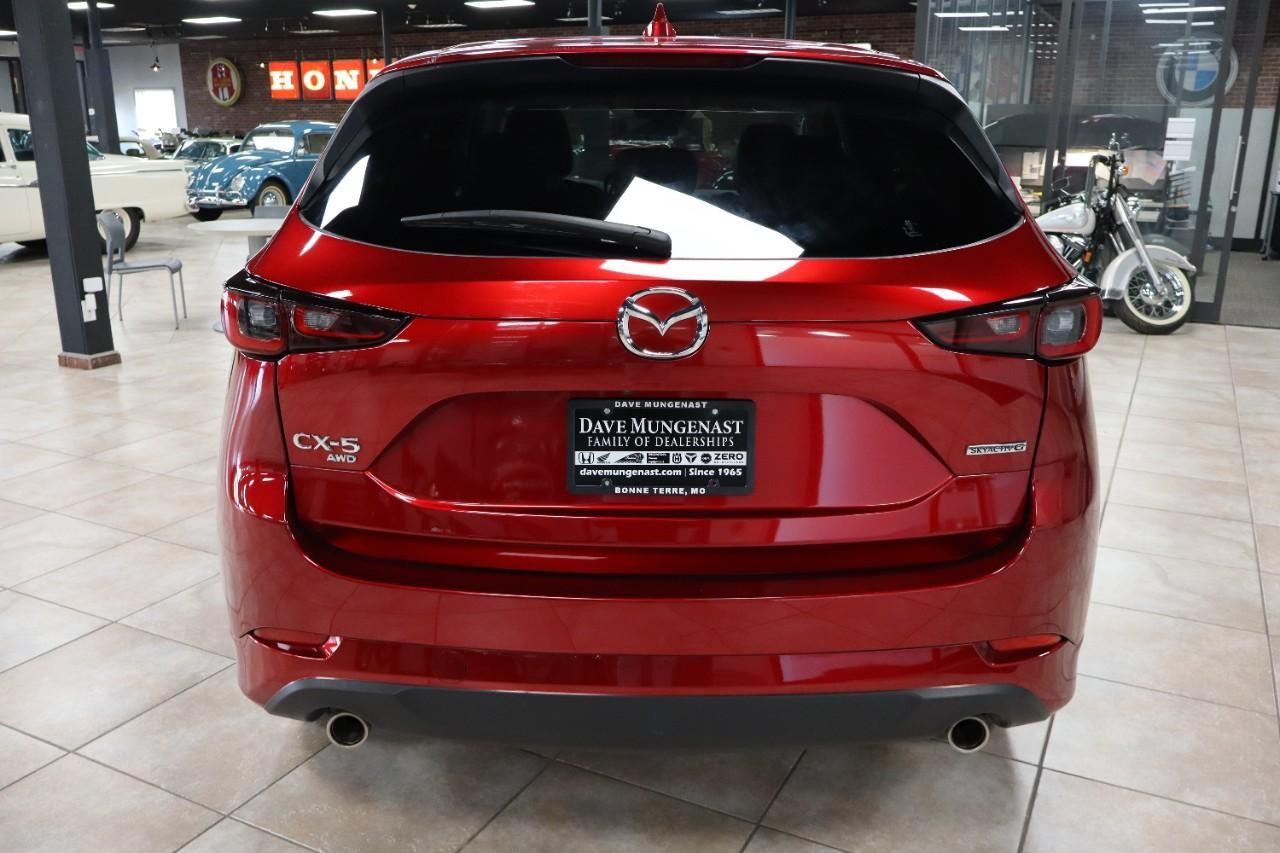 Mazda CX-5 Vehicle Full-screen Gallery Image 5