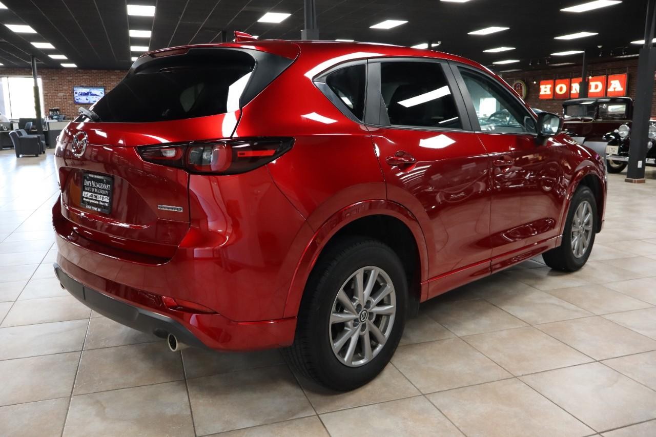 Mazda CX-5 Vehicle Full-screen Gallery Image 6