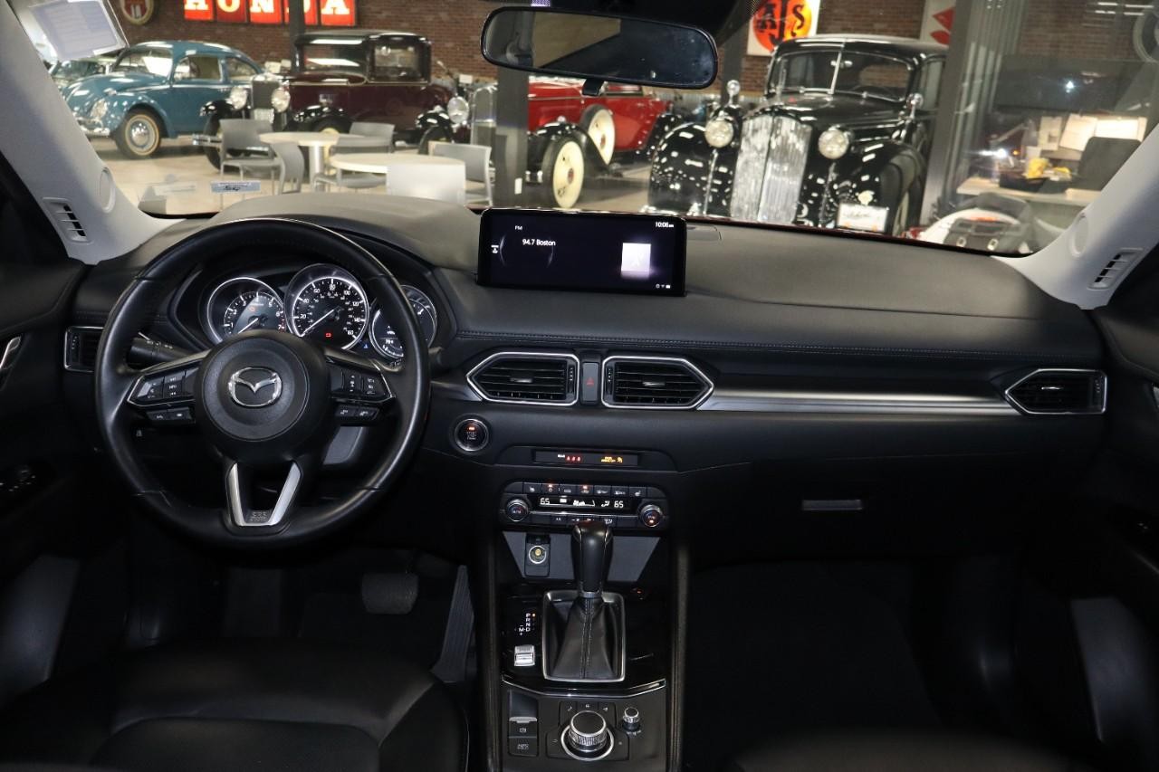 Mazda CX-5 Vehicle Full-screen Gallery Image 13