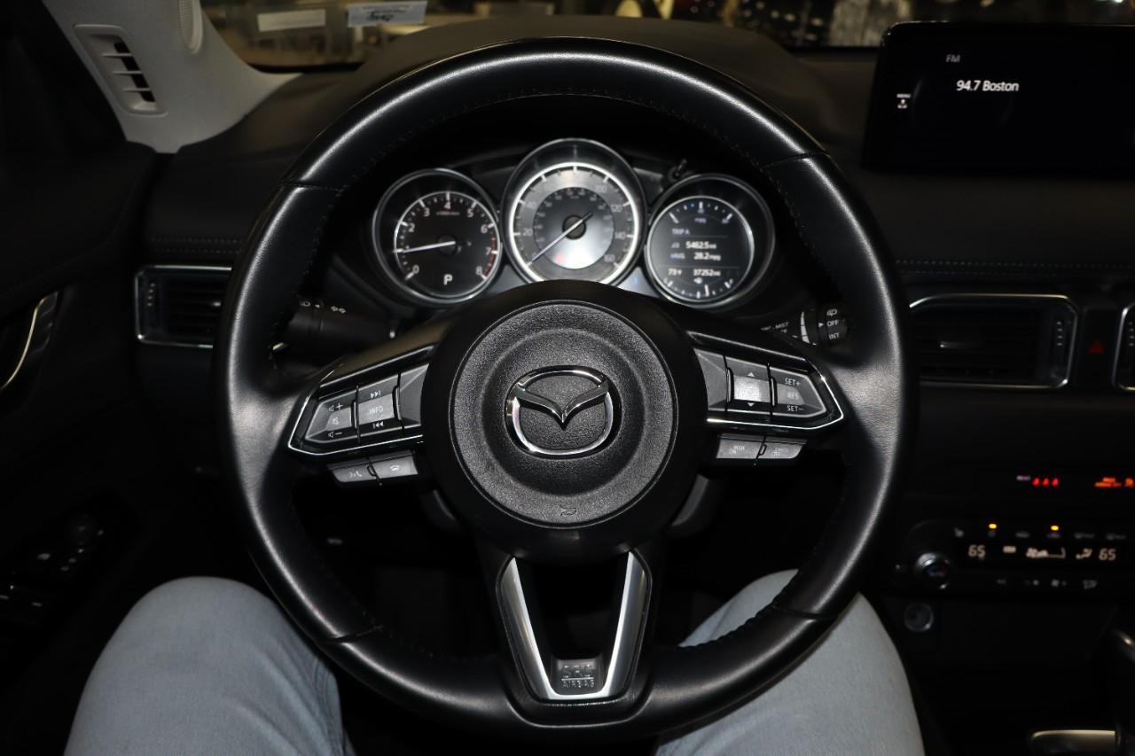 Mazda CX-5 Vehicle Full-screen Gallery Image 14