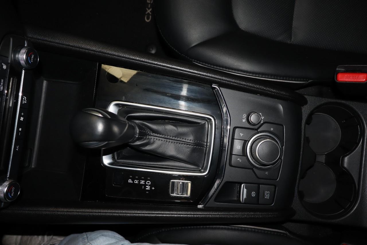 Mazda CX-5 Vehicle Full-screen Gallery Image 20