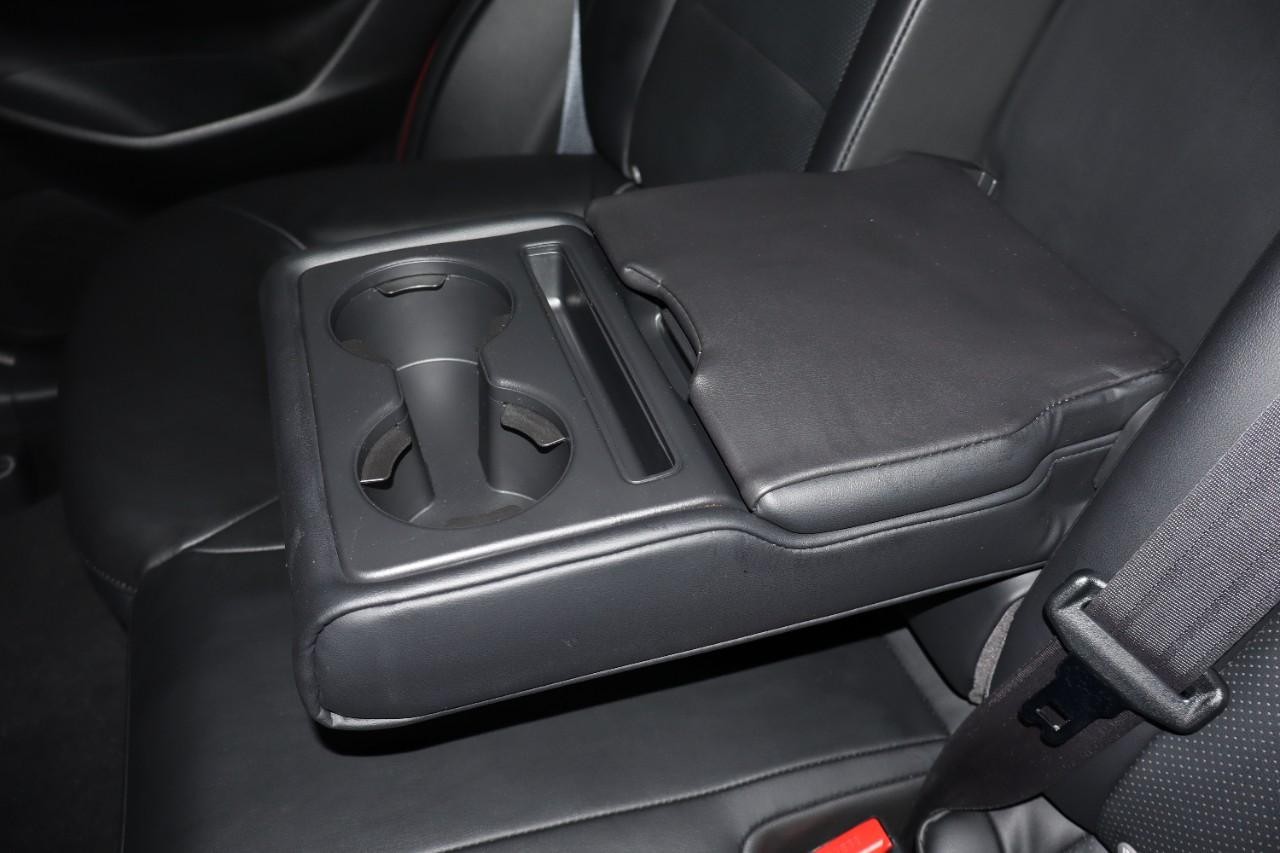 Mazda CX-5 Vehicle Full-screen Gallery Image 24