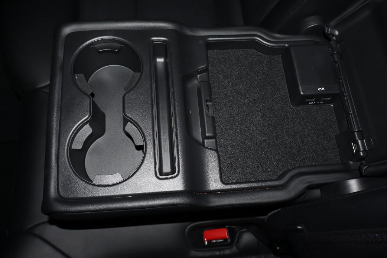 Mazda CX-5 Vehicle Full-screen Gallery Image 25
