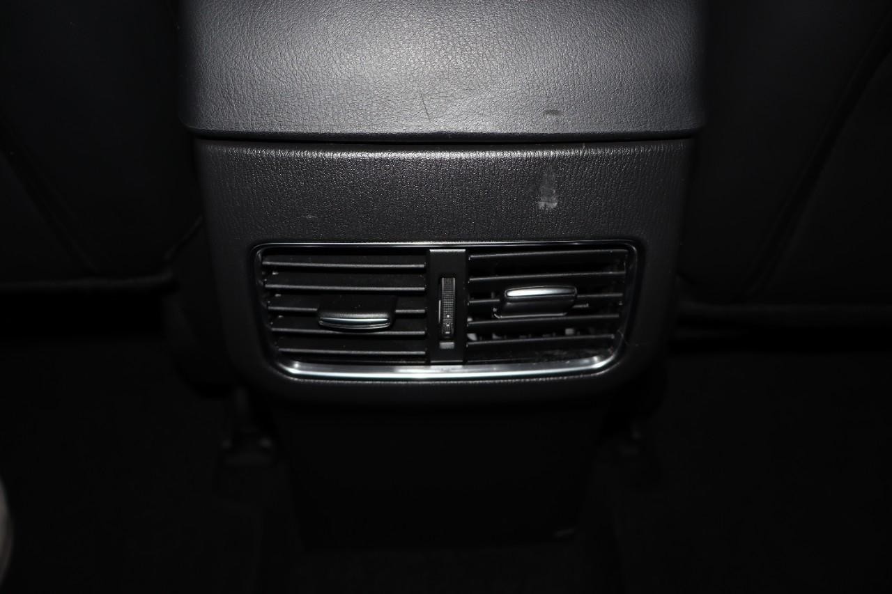 Mazda CX-5 Vehicle Full-screen Gallery Image 26