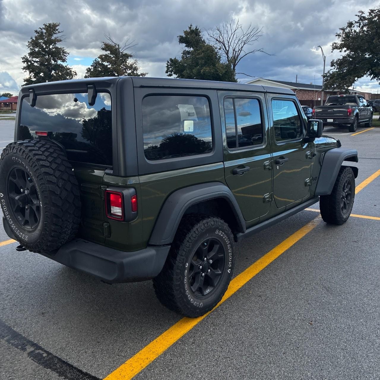 Jeep Wrangler Vehicle Full-screen Gallery Image 5