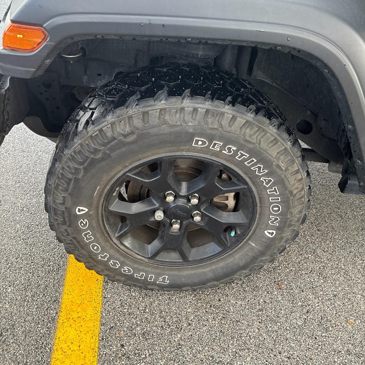 Jeep Wrangler Vehicle Full-screen Gallery Image 22