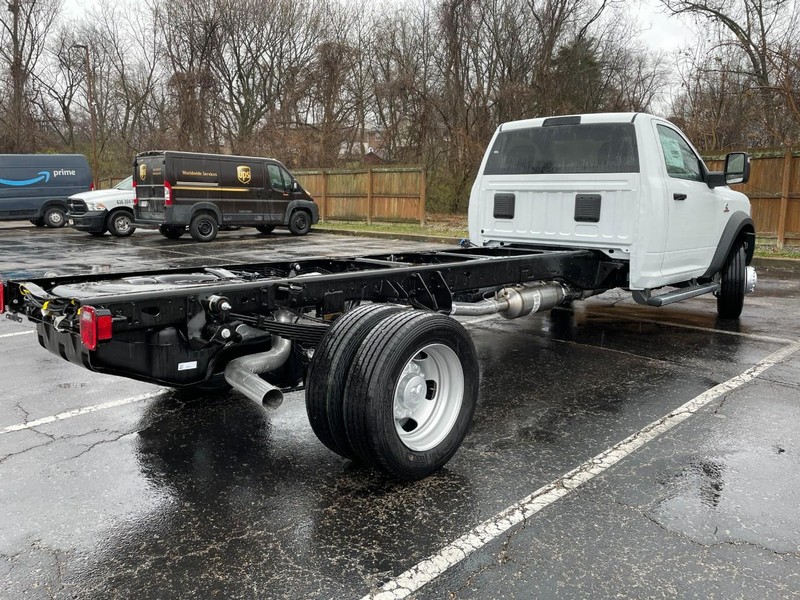 Ram 5500 Chassis Cab Vehicle Image 03