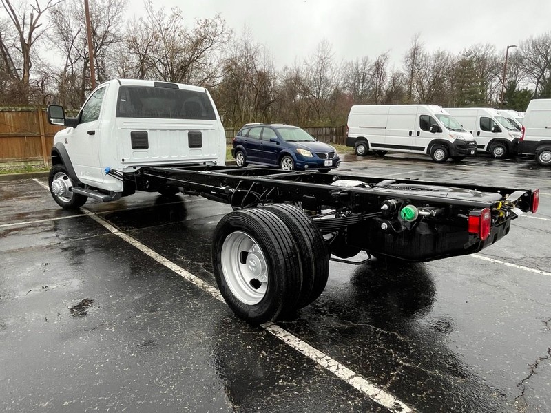 Ram 5500 Chassis Cab Vehicle Image 04