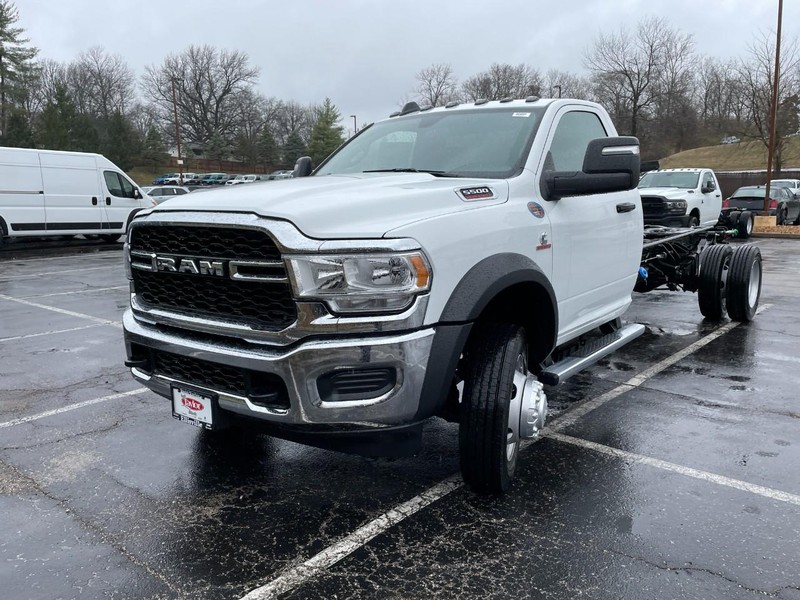 Ram 5500 Chassis Cab Vehicle Image 08