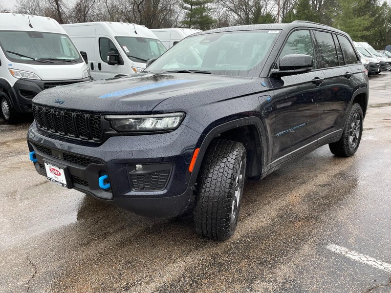 Jeep Grand Cherokee 4xe Vehicle Image 08