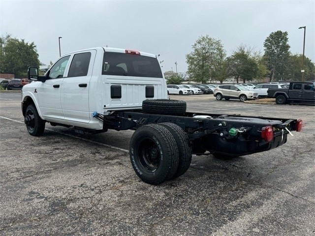 Ram 3500 Chassis Cab Vehicle Image 04