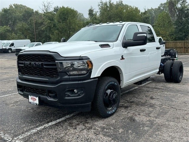 Ram 3500 Chassis Cab Vehicle Image 08