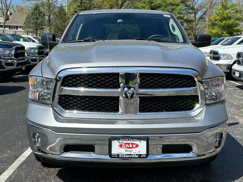 Ram 1500 Classic Vehicle Image 11