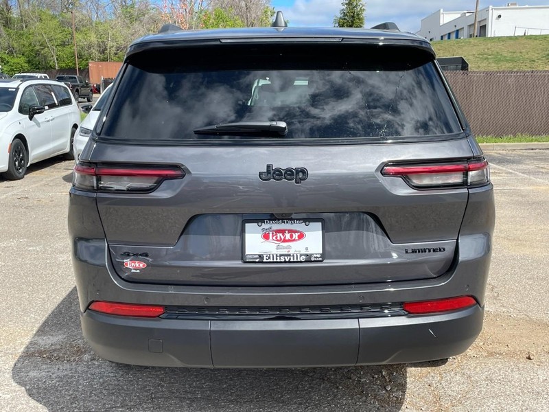 Jeep Grand Cherokee L Vehicle Image 16