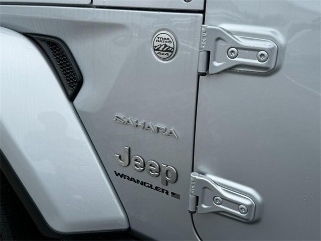 Jeep Wrangler Vehicle Image 11