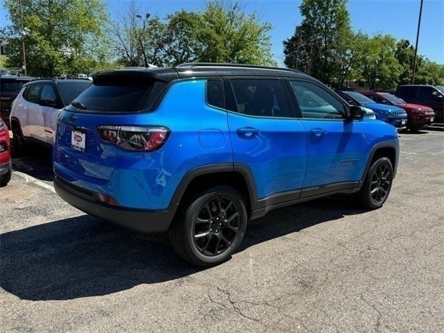 Jeep Compass Vehicle Image 03