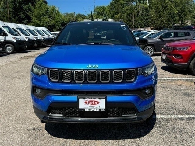 Jeep Compass Vehicle Image 09