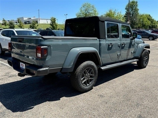 Jeep Gladiator Vehicle Image 03