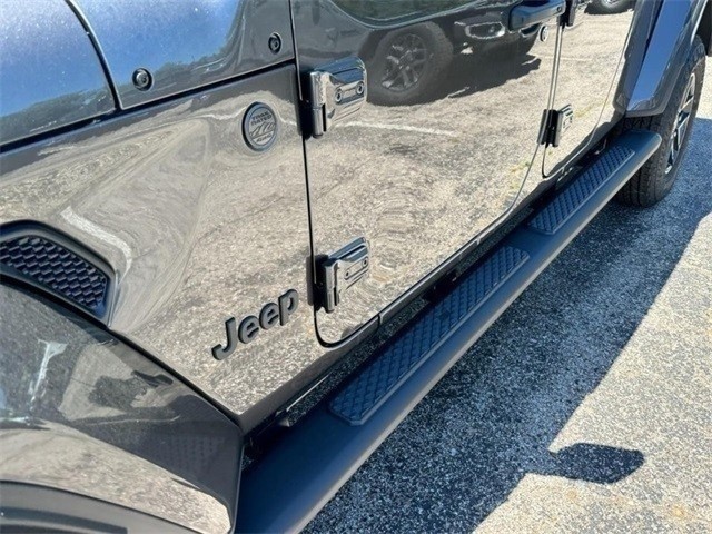 Jeep Gladiator Vehicle Image 11