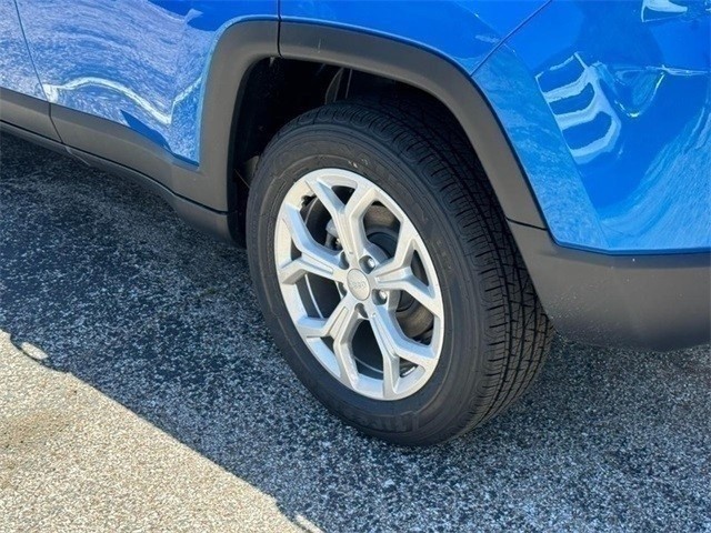 Jeep Compass Vehicle Image 07