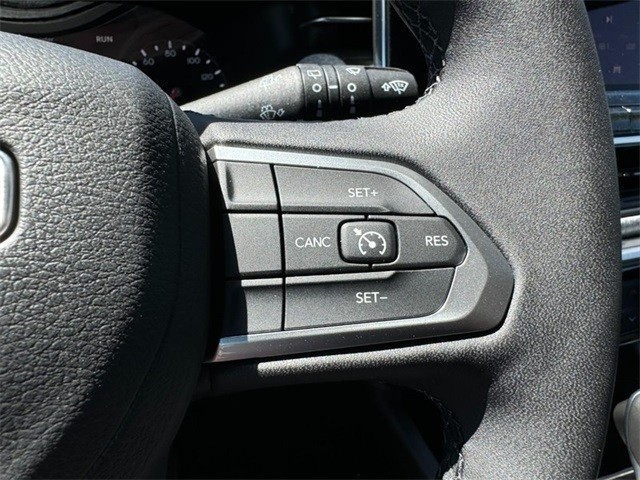 Jeep Compass Vehicle Image 24