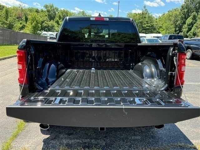 Ram 1500 Vehicle Image 13