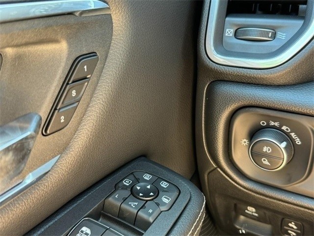 Ram 1500 Vehicle Image 22