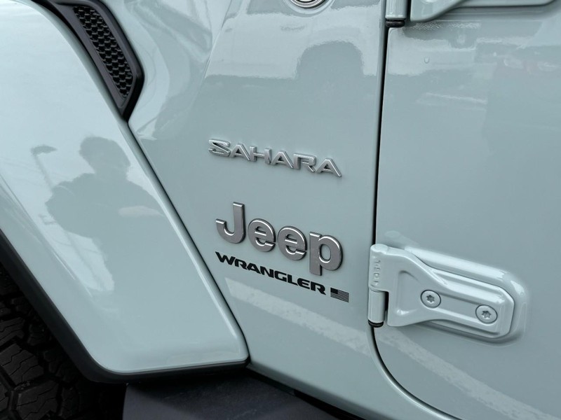 Jeep Wrangler Vehicle Image 15