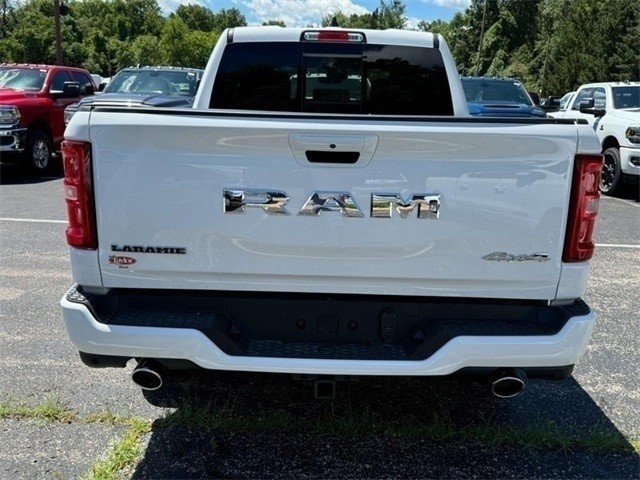 Ram 1500 Vehicle Image 16