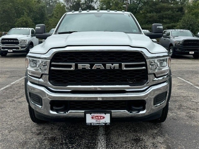 Ram 5500 Chassis Cab Vehicle Image 09