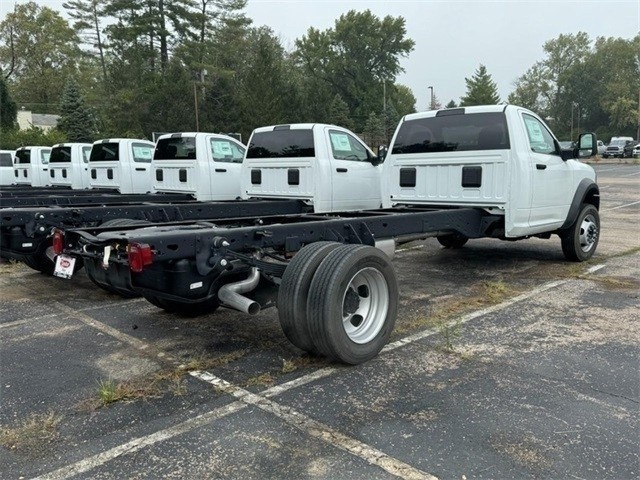 Ram 4500 Chassis Cab Vehicle Image 03