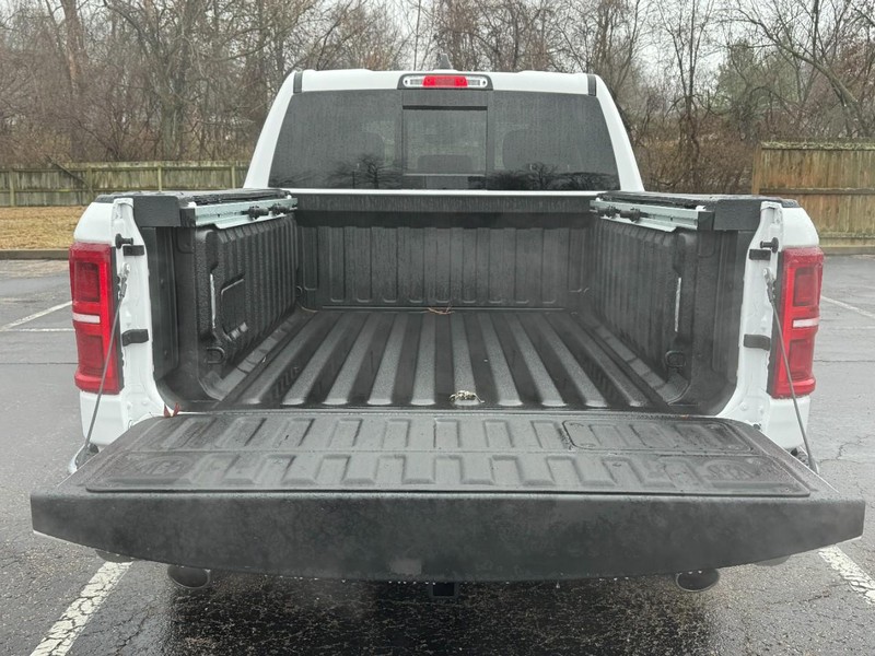 Ram 1500 Vehicle Image 17