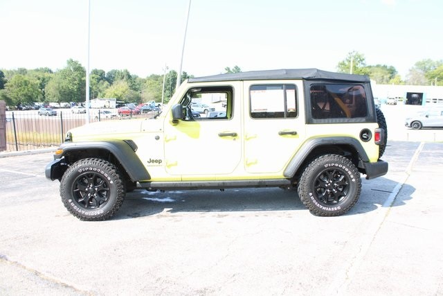 Jeep Wrangler Vehicle Image 11