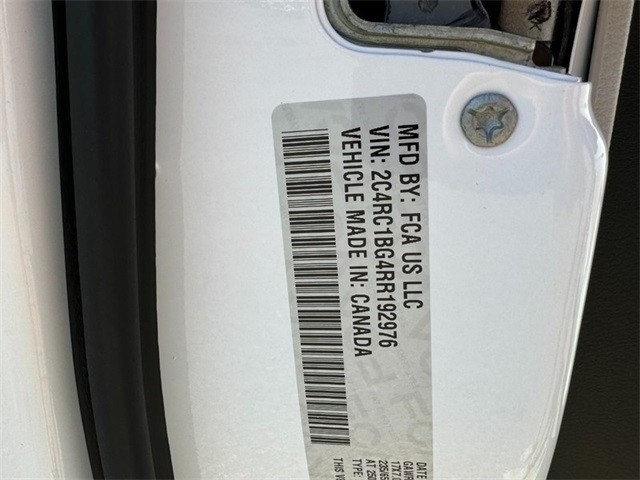 Chrysler Pacifica Vehicle Image 37