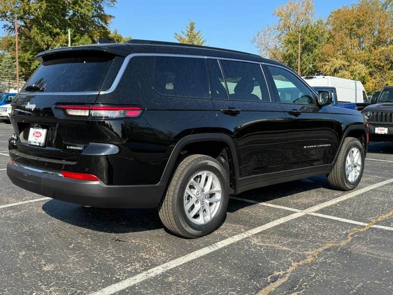 Jeep Grand Cherokee L Vehicle Image 03