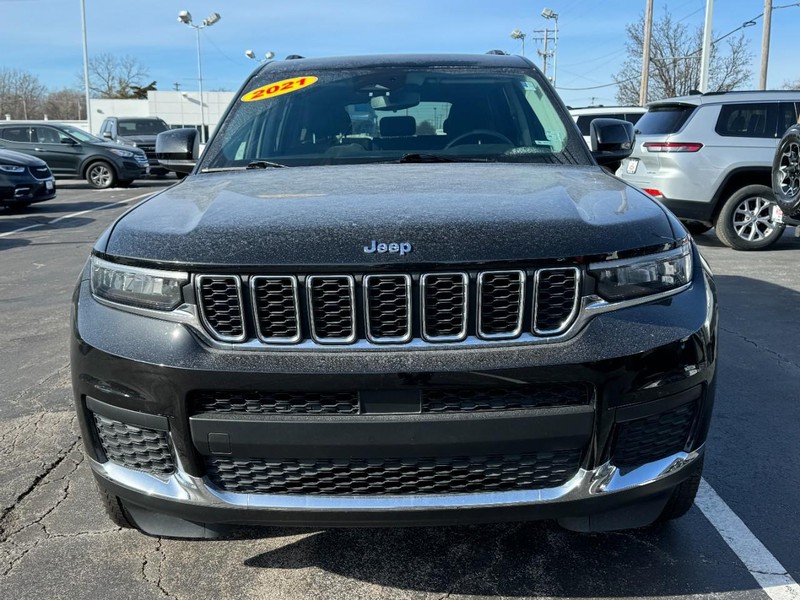 Jeep Grand Cherokee L Vehicle Image 09