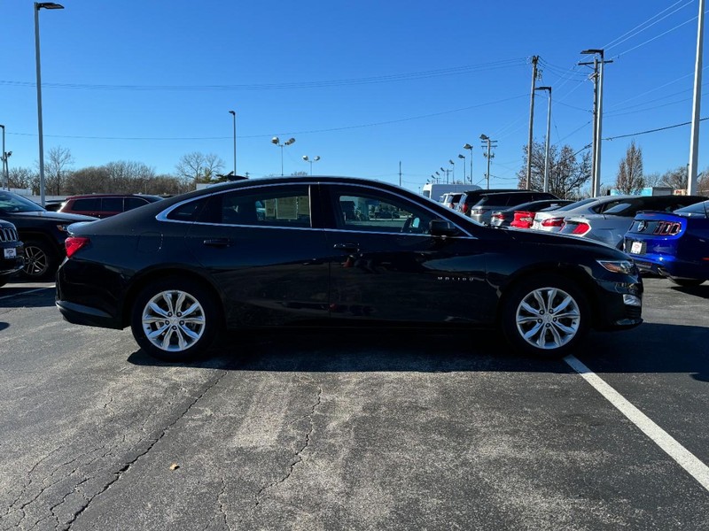 Chevrolet Malibu Vehicle Image 02